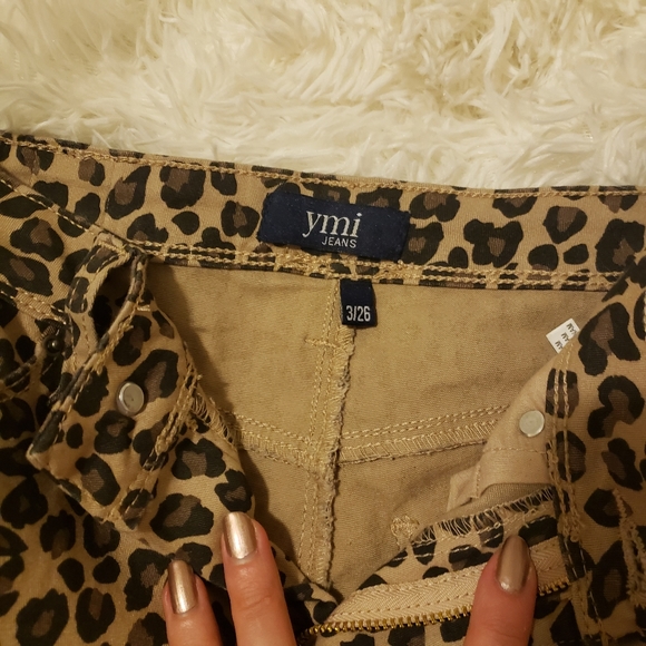 YMI cheetah/leopard print skinny jeans - Picture 3 of 5
